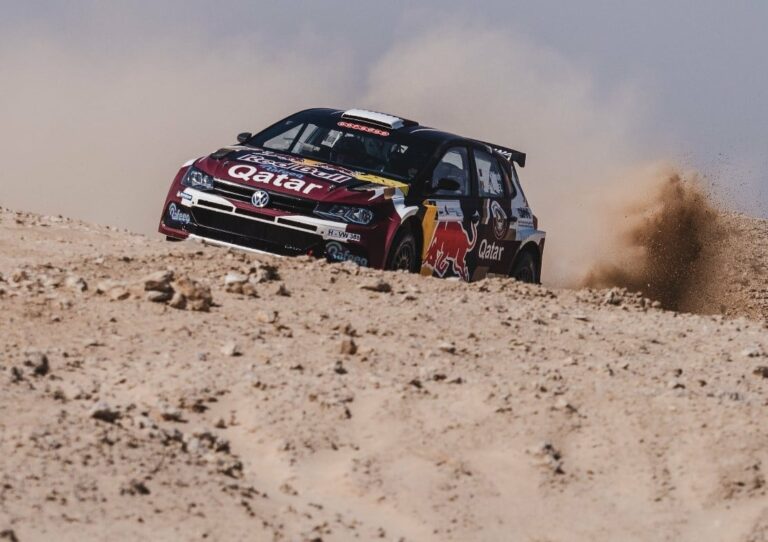 Al-Attiyah magabiztosan nyert riválisai drámái után