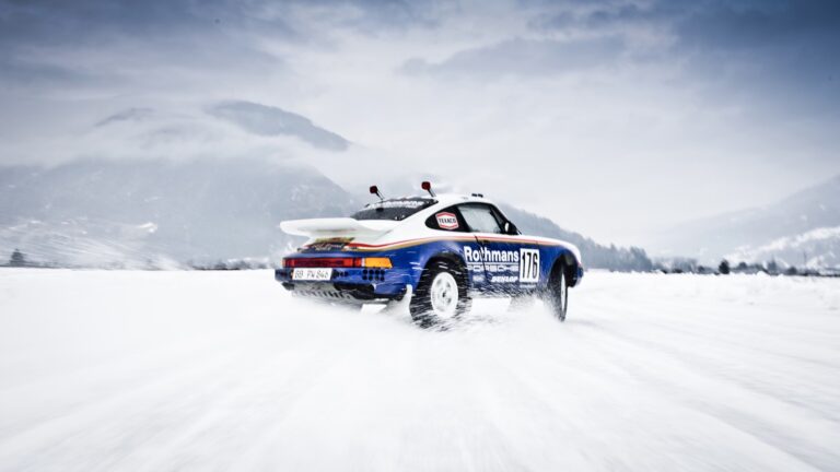 Amikor Röhrl hóban vezette a Porschét
