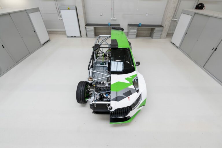 A Skoda megmutatta a Rally2-es Fabia vázát