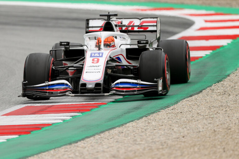 Jaj, mi lesz!? Mazepin tereprallyzik