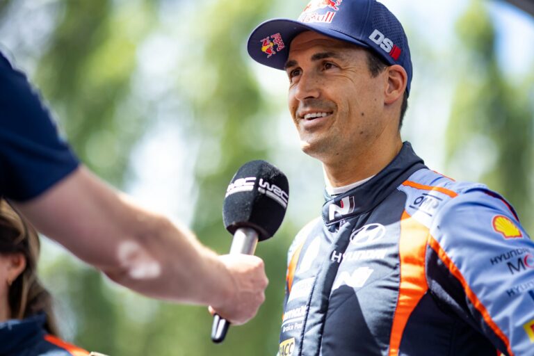 Sordo fájó helyen ütötte meg a TV-kommentátort – videó 