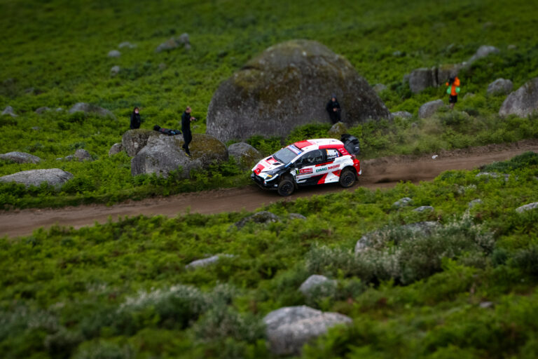 Ogier mindenkit figyelmeztetett 