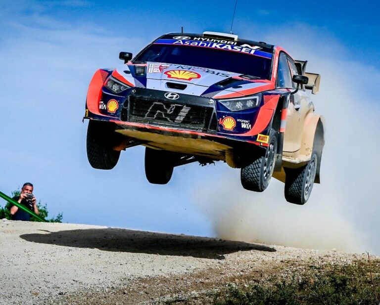 Szardínia Rally: Tanak nyert, Rovanpera növelte előnyét 