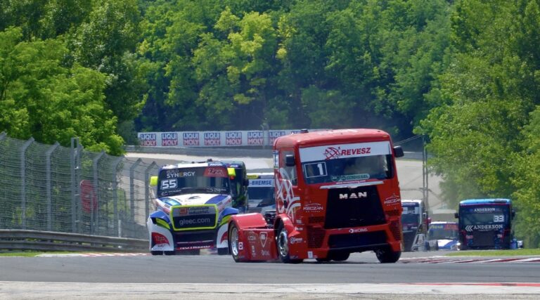 Éjjel a csapat, nappal Kiss Norbi tett csodát a Hungaroringen
