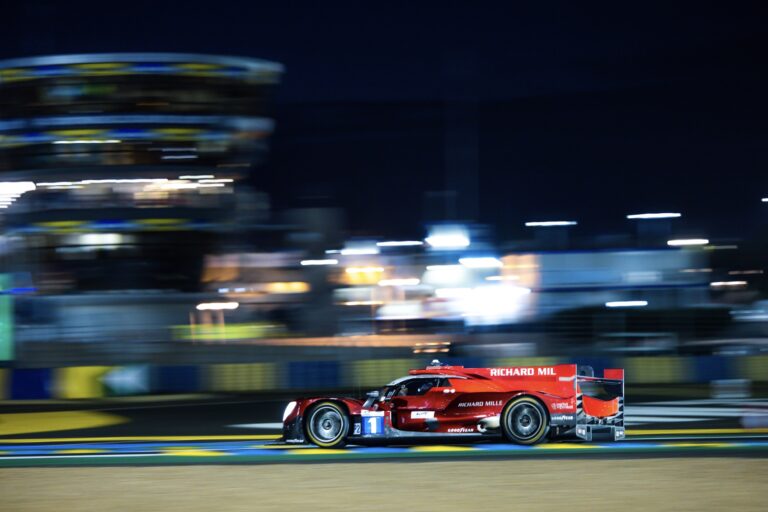 Ogier kilencedik lett Le Mans-ban, Kubica dobogón