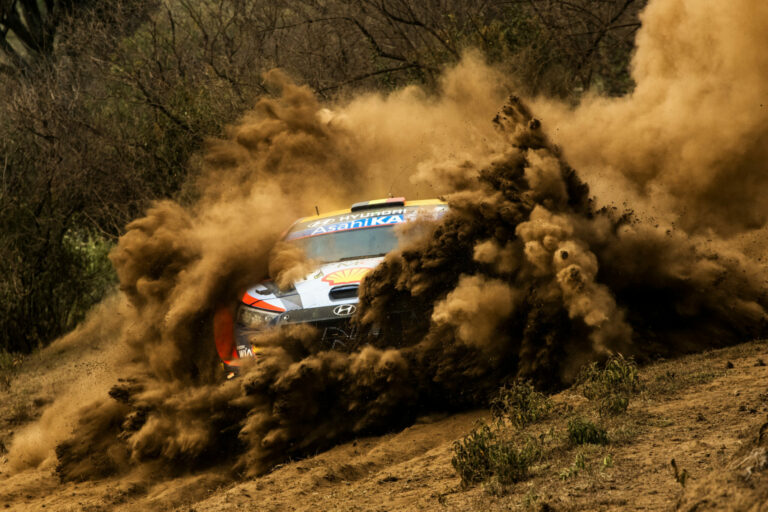 Neuville: Ez fájt! 