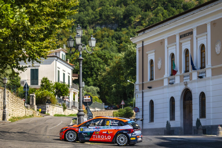 Basso szó szerint a célba esett 