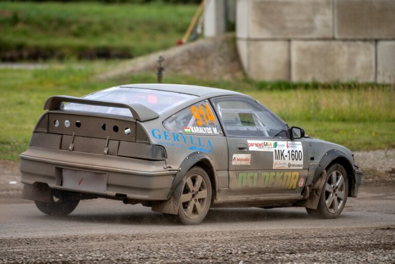 Karalyos: Ezüstérem a Fuglaui rallycross katlanban