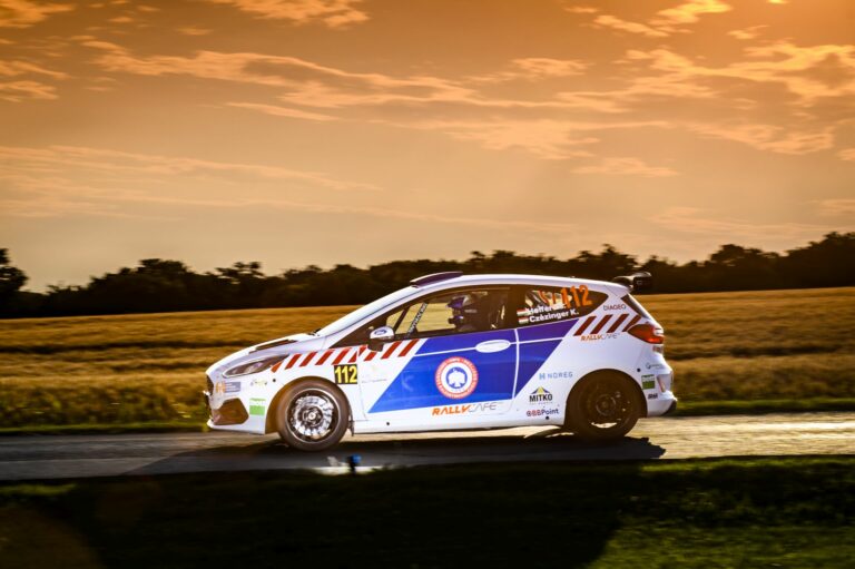 Hoffer Zsolt megint megcibálná a nagyok bajszát