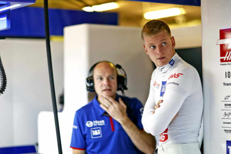 Mick Schumacher jövőjéről nyilatkozott a Haas csapatfőnöke