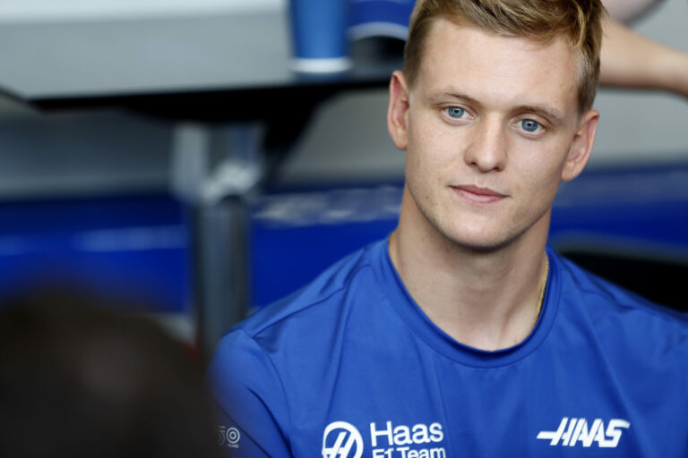 Ocon Schumachert választaná csapattársának