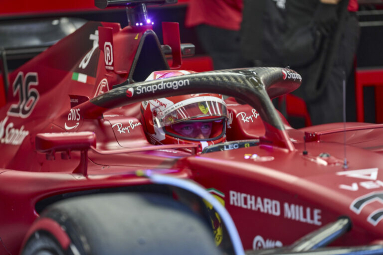 A Ferrari tehetetlen, Leclerc nem érti Verstappen tempóját