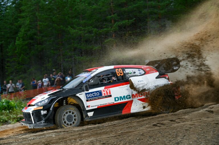 Szinte a fizikát meghazudtoló volt a tempó a Finn Rallyn (videó)