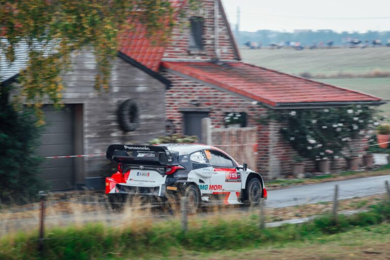 Videón Rovanpera óriási esése!