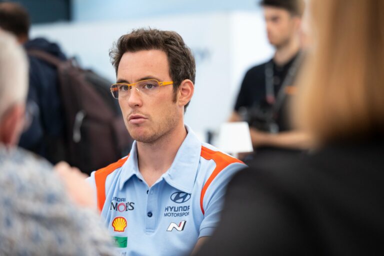 Neuville: Az előfutóknál még nem volt felhordás 