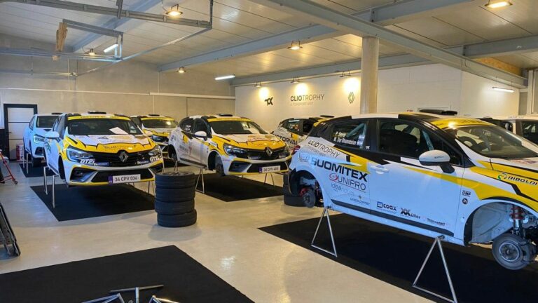 Eladó egy egész flottányi Renault Clio Rally4 és Rally5