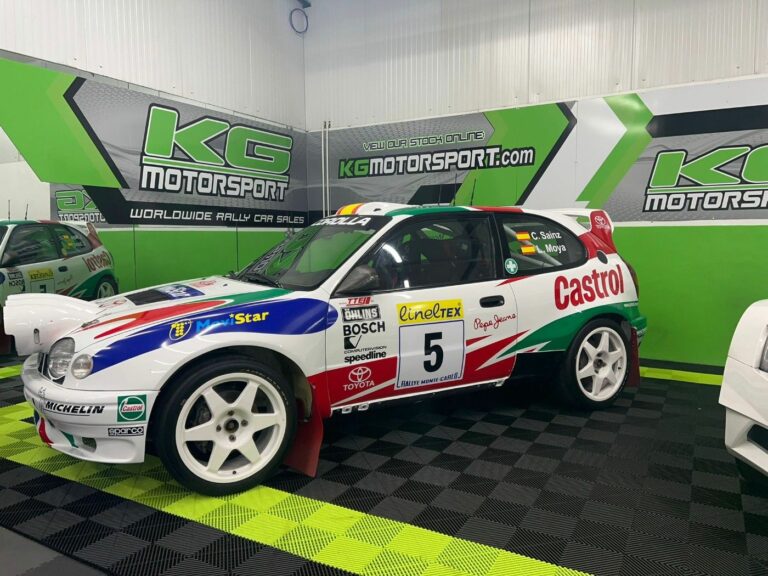 Itt a tuti befektetés: exgyári Corolla WRC