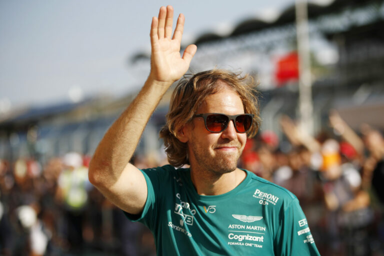 Vettel a Magyar Nagydíjon jelentette be: 2022 végén visszavonul az F1-ből