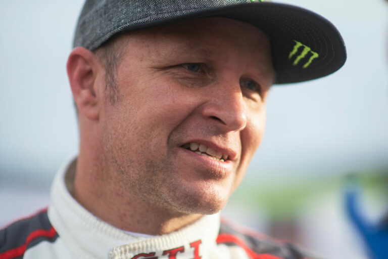 Petter Solberg továbbra is keményen dolgozik tervén