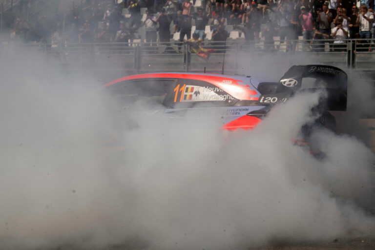 Hatalmas esések, nagy csaták a 2021-es Ypres Rallyn (videó)