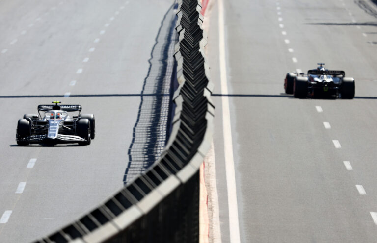 Ennyire volt durva a pattogás: az egyik pilóta kórházba ment az azeri futam után