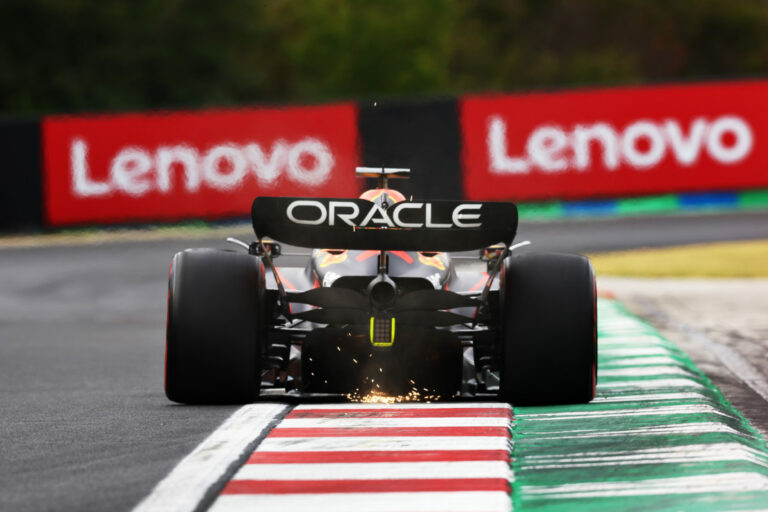 Véletlenül derülhetett ki, hogy a Porsche megvásárolta a Red Bull F1-es csapatának felét
