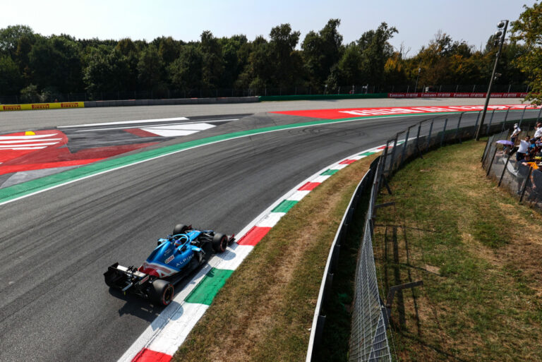 „Haldoklom a fájdalomtól” – az újra F1-es autóba ülő Villeneuve elképedt