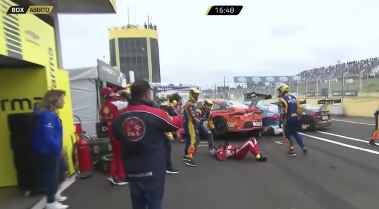 Gázolás a bokszutcában, három szerelőt ütöttek el a brazil Stock Carban (videó)