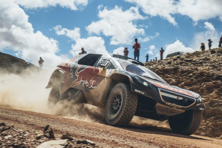 Loeb első Dakar autója eladó
