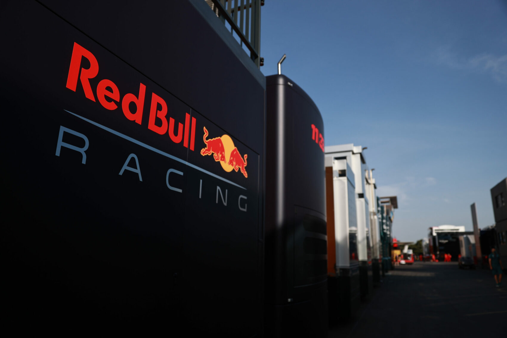 Red Bull, kamion, logo