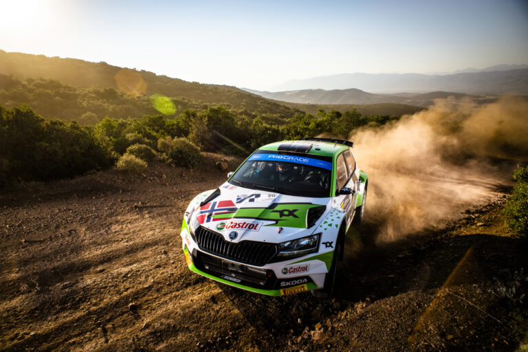 Mikkelsen már az Olimpiai Stadionban kiesett, Neuville vezet 