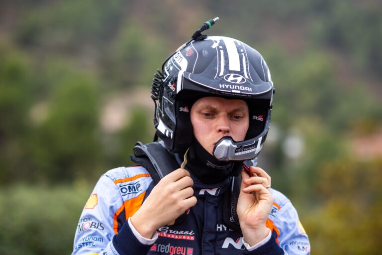 Hivatalos! Tanak elhagyja a Hyundai Motorsport csapatát