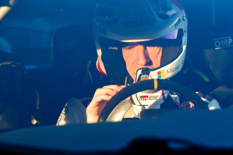 Meeke visszatérne a WRC gyári versenyzők közé 