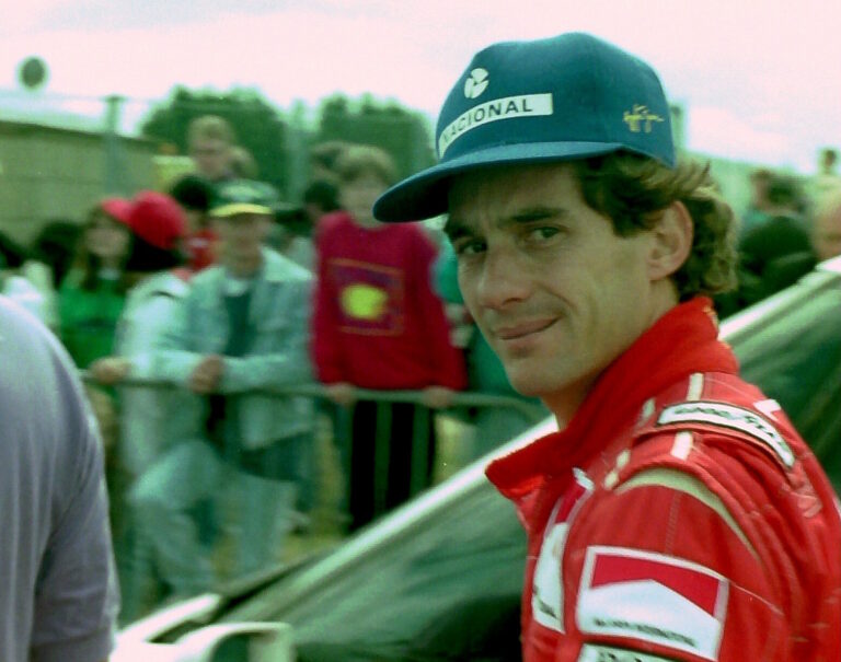 Senna: Te nem autóversenyző vagy, hanem egy kiba..ott idióta!