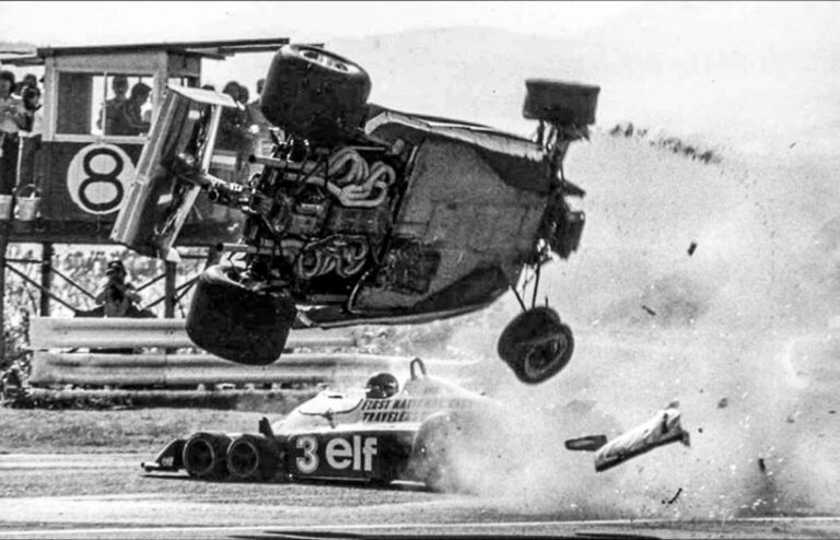 Megölt két nézőt Gilles Villeneuve szaltózó Ferrarija – csoda, hogy a kanadai megúszta