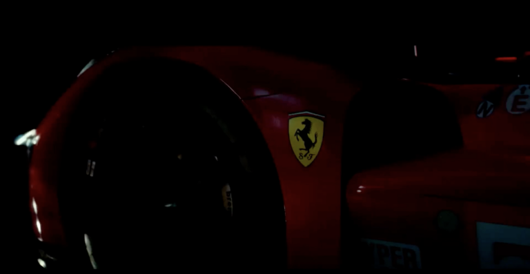 Az F1-es időmérő leple alatt a Ferrari bemutatta azt, amitől mindenkinek elállt a lélegzete (videó)