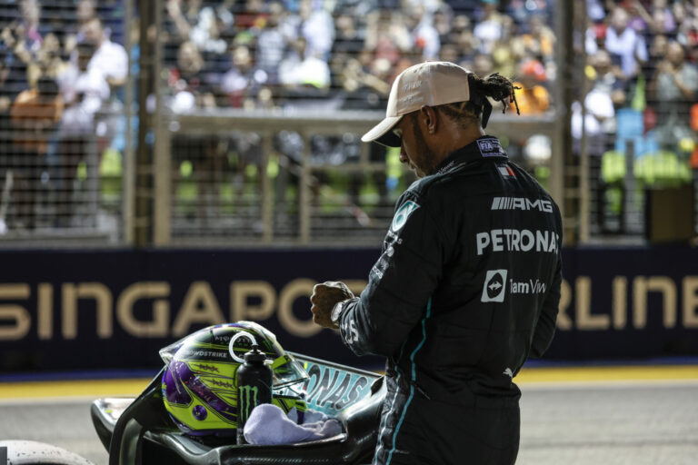 Ebben az esetben dönthet a visszavonulás mellett Lewis Hamilton
