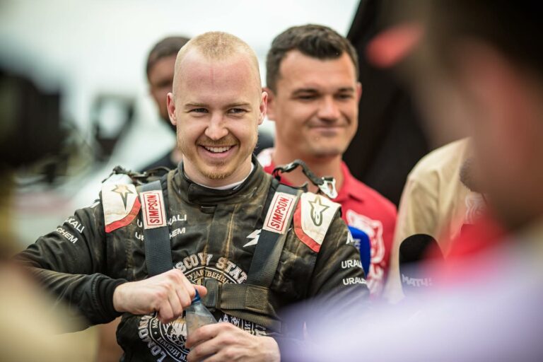 Lekerült az F1-ből a háború miatt kirúgott orosz pilóta az EU szankciós listájáról