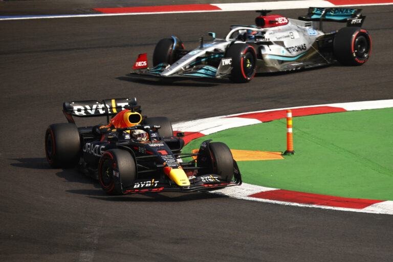 Szenzációs grafikán nézhetjük meg, Verstappen hogyan verte meg Russellt az időmérőn