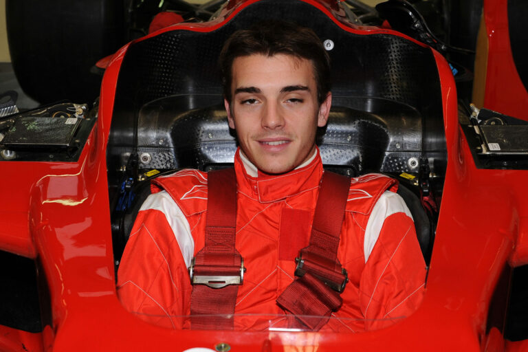 Szívbemarkoló történetet osztott meg a Szuzukában 8 éve halálos balesetet szenvedett Bianchiról volt főnöke