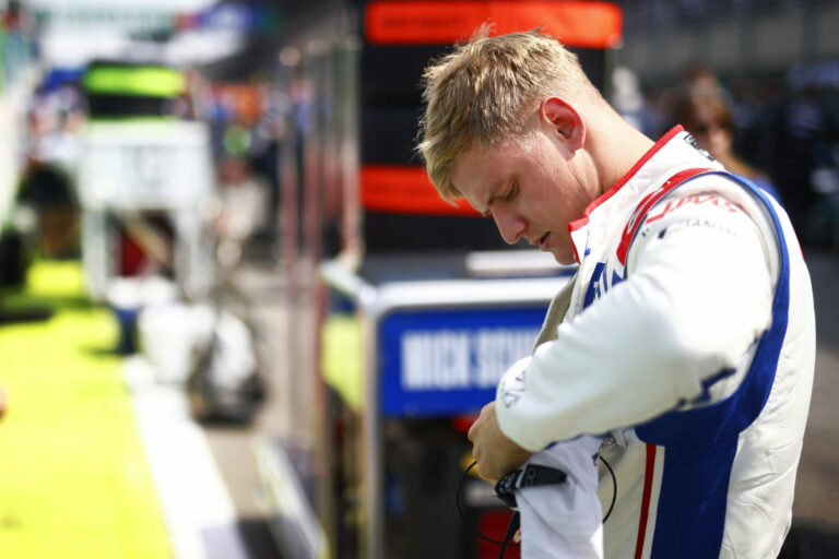 Itt a vége, a Haas közölte Schumacherrel, hogy ki van rúgva