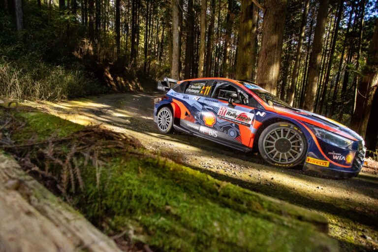 Japán Rally: Kettős Hyundai siker a Toyota otthonában, Katsuta történelmet írt