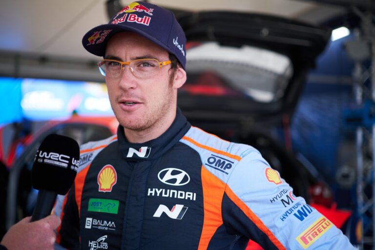 Neuville: Talán még visszajöhet Tanak 