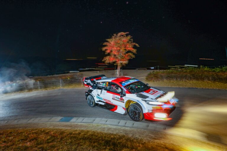 Ogier bocsánatot kért a Pirellitől, de választ vár a defektek okaira