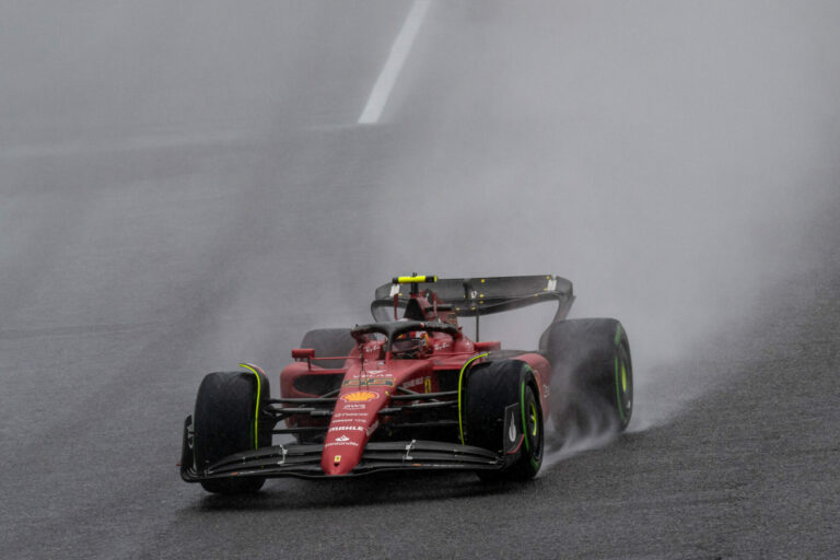 Vége az F1-es szezonnak, de a Ferrari és két másik csapat is tesztelhet még az idén