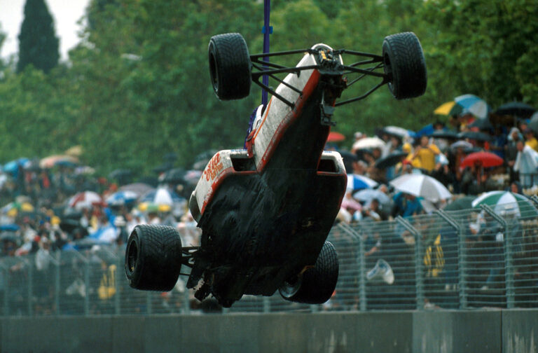 Berger villamosszékes kivégzést javasolt, Senna elbukott vb-címét hajszolta, Prost visszalépett a káoszban