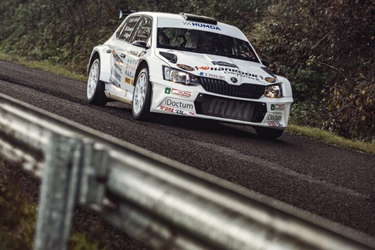 Fennakadt gázzal forgott meg a teszten Mixi – megtörné már az átkot