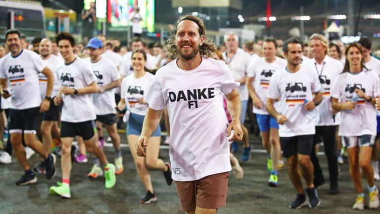 Nincsenek szavak – soha senkit nem búcsúztattak úgy az F1-ben, mint Vettelt