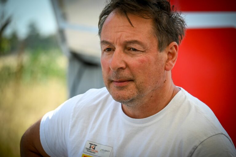 Janika: A magyar autósport tetszhalott állapotban van, minőségi változás kell