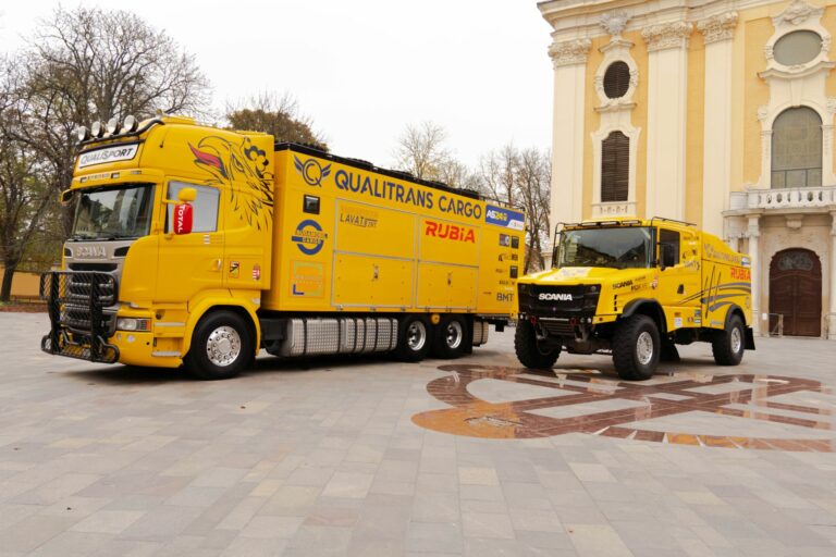 Érseki áldással indul a Dakar Rallyra a Qualisport Racing